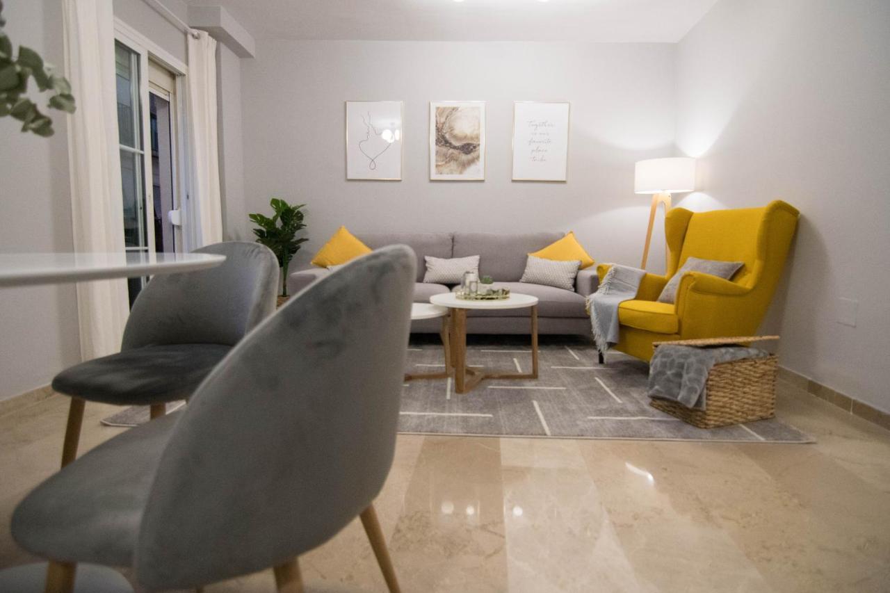 New! Luxury City Center & 2 Balconies مالقة المظهر الخارجي الصورة