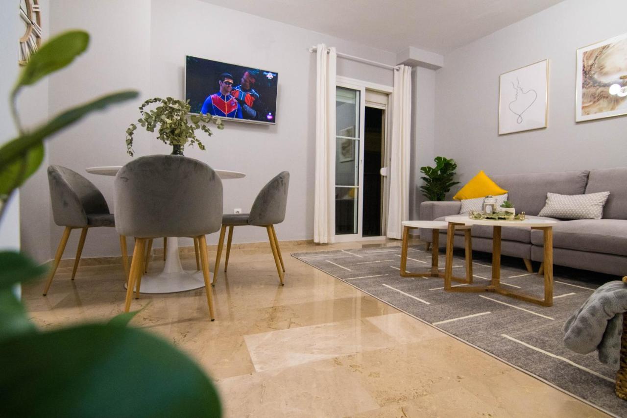 New! Luxury City Center & 2 Balconies مالقة المظهر الخارجي الصورة
