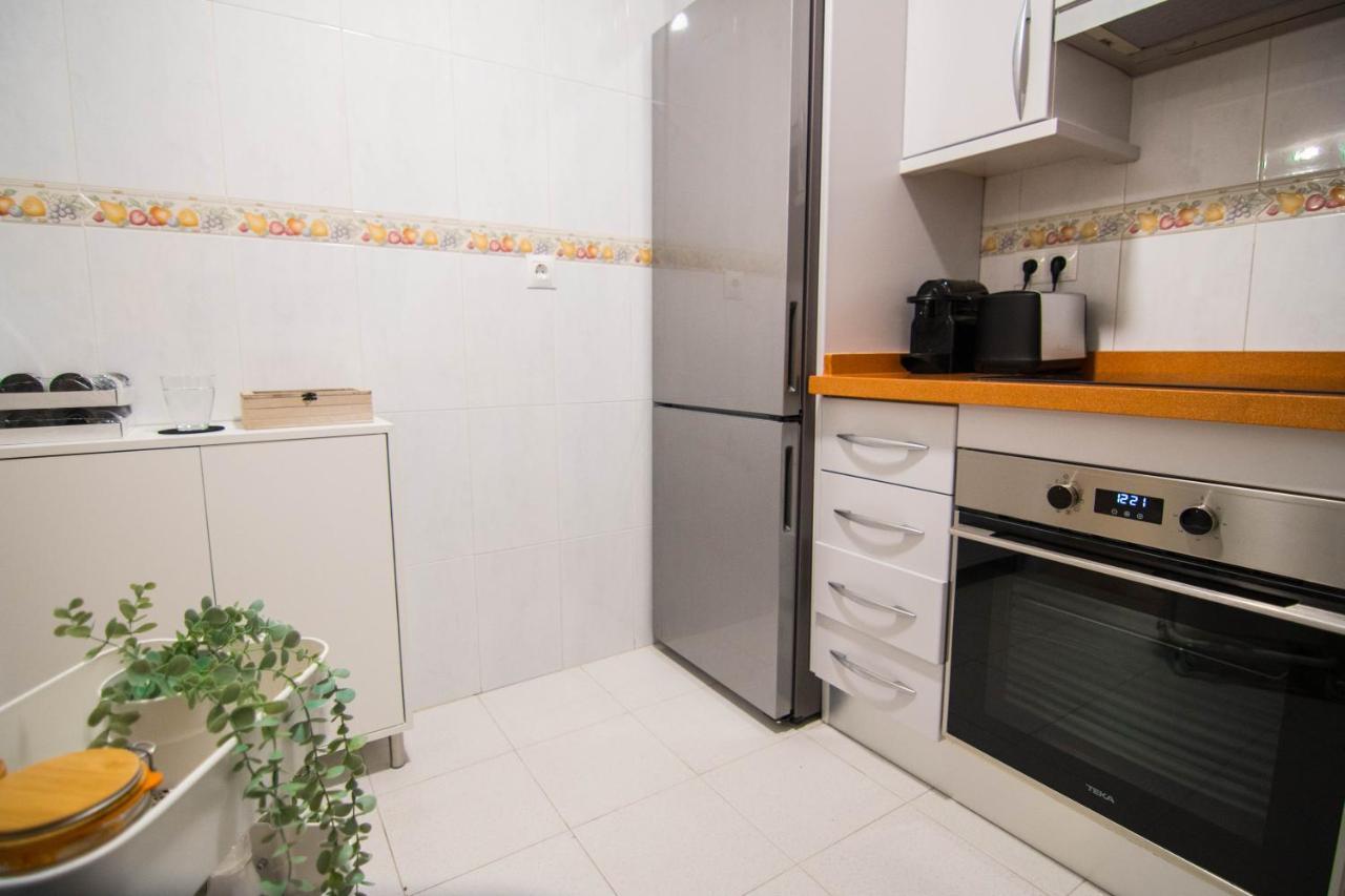New! Luxury City Center & 2 Balconies مالقة المظهر الخارجي الصورة